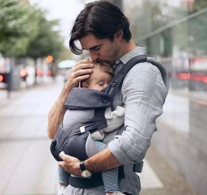 腰凳排名第一带娃出门神器,背娃神器带腰凳好吗