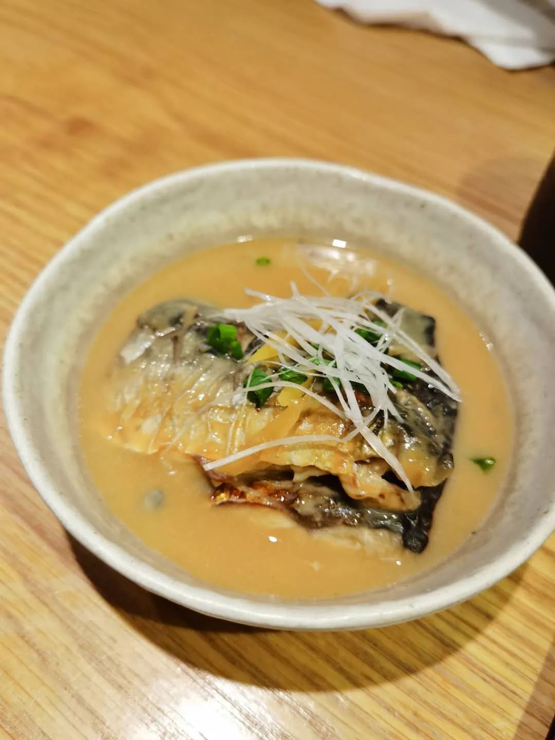 杭州这家俯瞰西湖的日料店,这家开了6年的日料小店