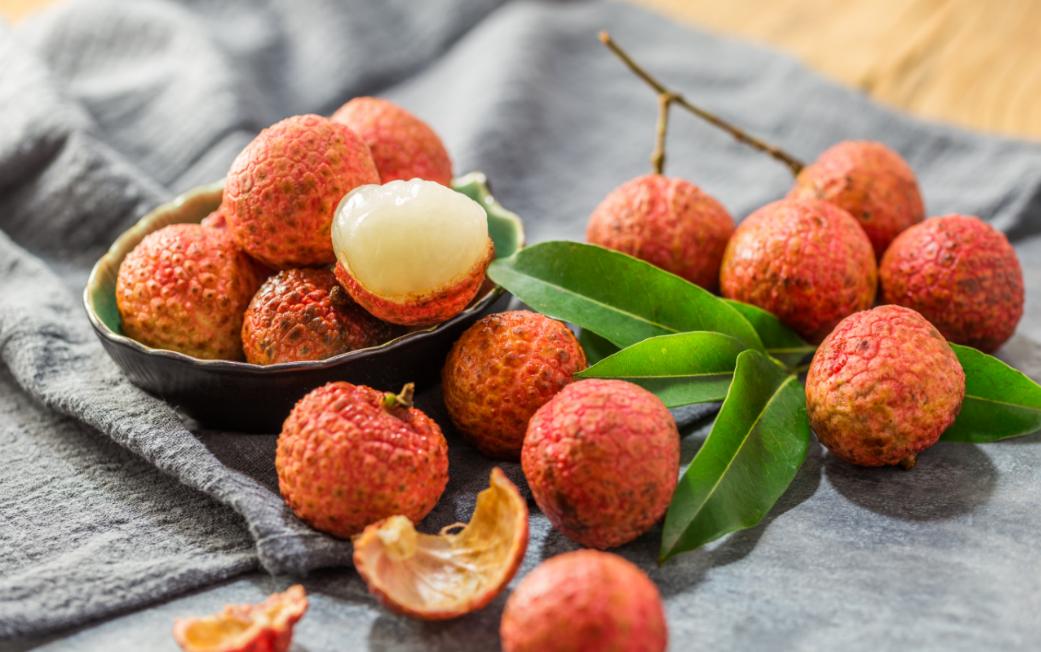 荔枝吃多了会得荔枝病吗,荔枝怎么吃不会得荔枝病