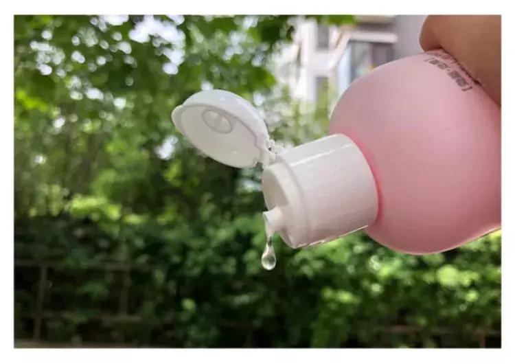 贝亲桃子水舒爽温和官方旗舰店,贝亲桃子水用了会变黑吗