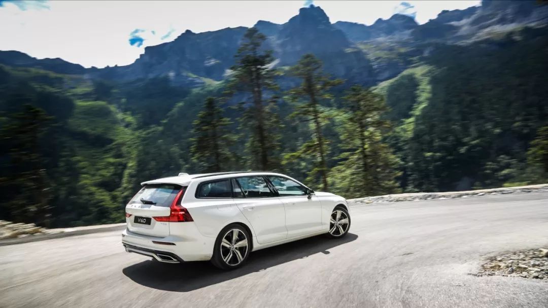 带你领略诗与远方全新沃尔沃v60,试驾沃尔沃v60最新款