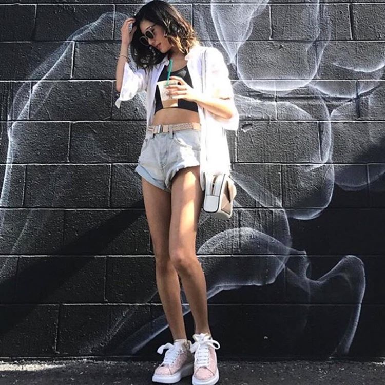 今年最火牛仔短裤新款,夏季牛仔短裤哪种最好看