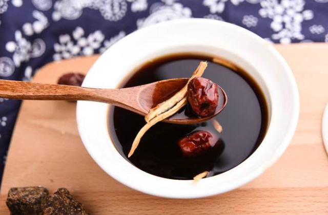 女朋友姨妈痛暖男是怎么做的,女友来姨妈暖男的表现