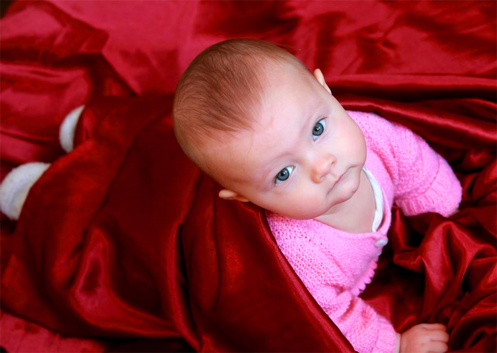 儿童对色彩的敏感期,小孩对色彩的敏感度高的表现