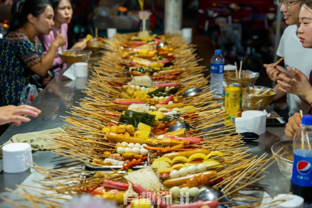 龙湖宝相寺里面有什么,龙湖宝相寺都有什么好吃的