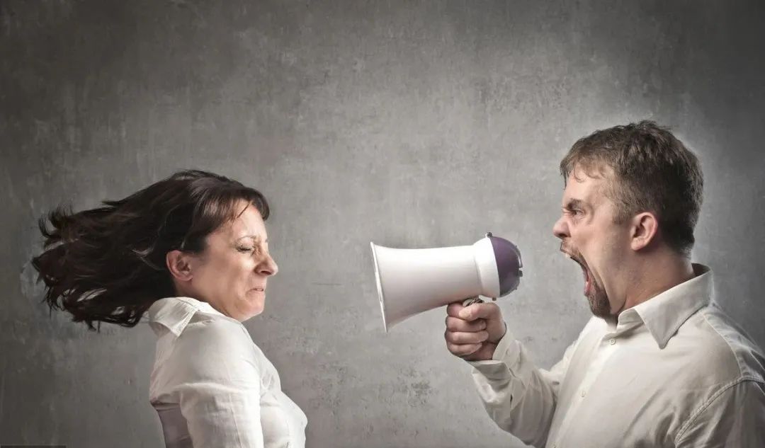 同事对你说话怎么调侃高情商,怎么面对同事的冷语和嘲讽