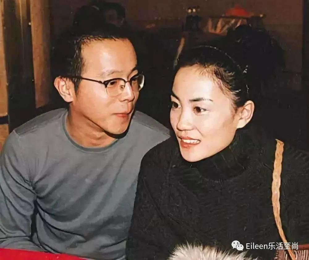三天闪婚、前任交缠?京圈30年瓜甜,乐队有没有夏天