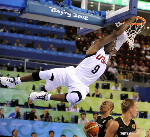 匡威首签国产小将，归来驰骋球场：清朝老品牌，科比韦德都穿过