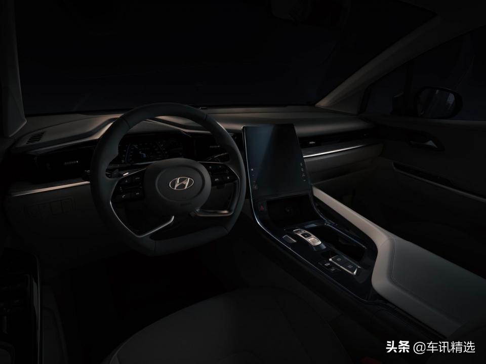 现代库斯途和别克gl8对比尺寸,北京现代库斯途和别克gl8