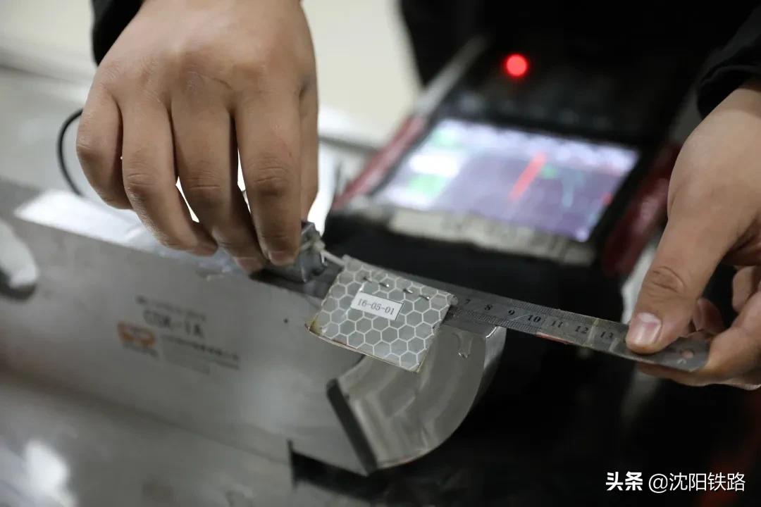 半夜医院能做b超吗,给钢轨做b超他们都用什么神器