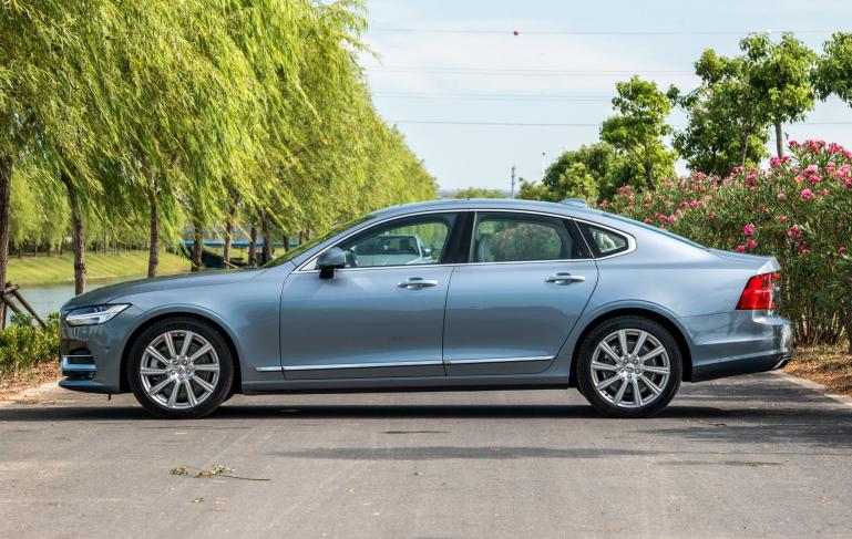 沃尔沃s60不加长销量,哪年的沃尔沃s60值得入手