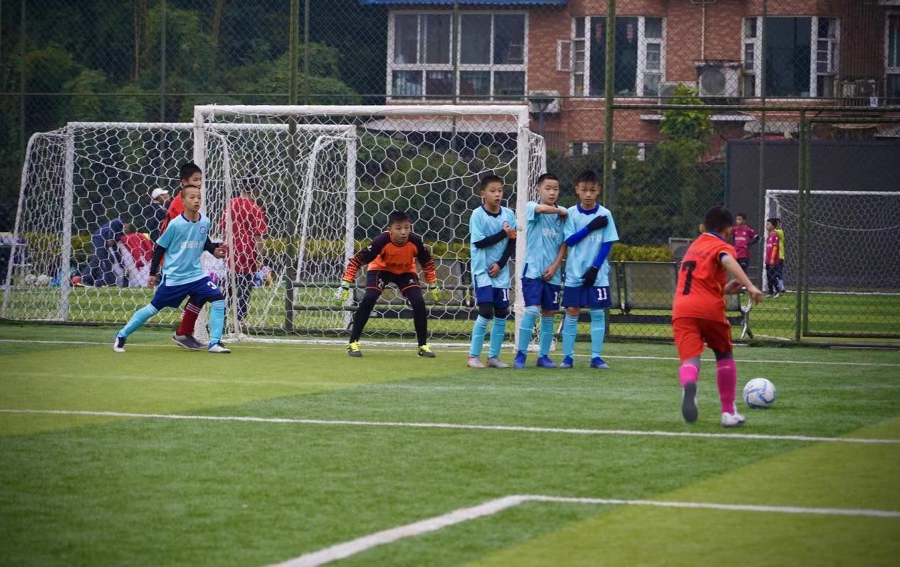 瓒充笅鍚埅,瓒充笅璧疯埅