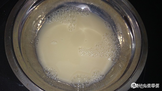 牛奶慕斯蛋糕最简单的制作方法,蓝莓果酱牛奶奶酪慕斯蛋糕8寸