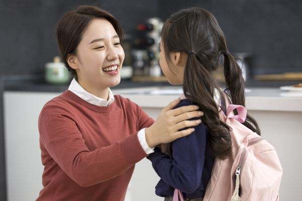 亲子沟通家长不要自以为是,中国式家长的亲子关系引人深思