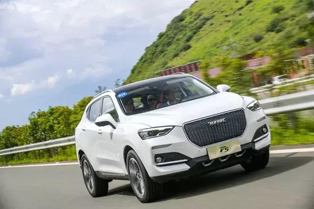 车界“BOYLONDON”来了,操控堪比性能车,智能互联让人惊喜