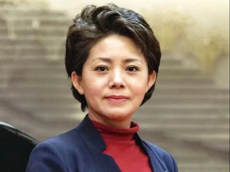 向着全面建成小康社会目标前进,向社会主义现代化强国奋勇前进