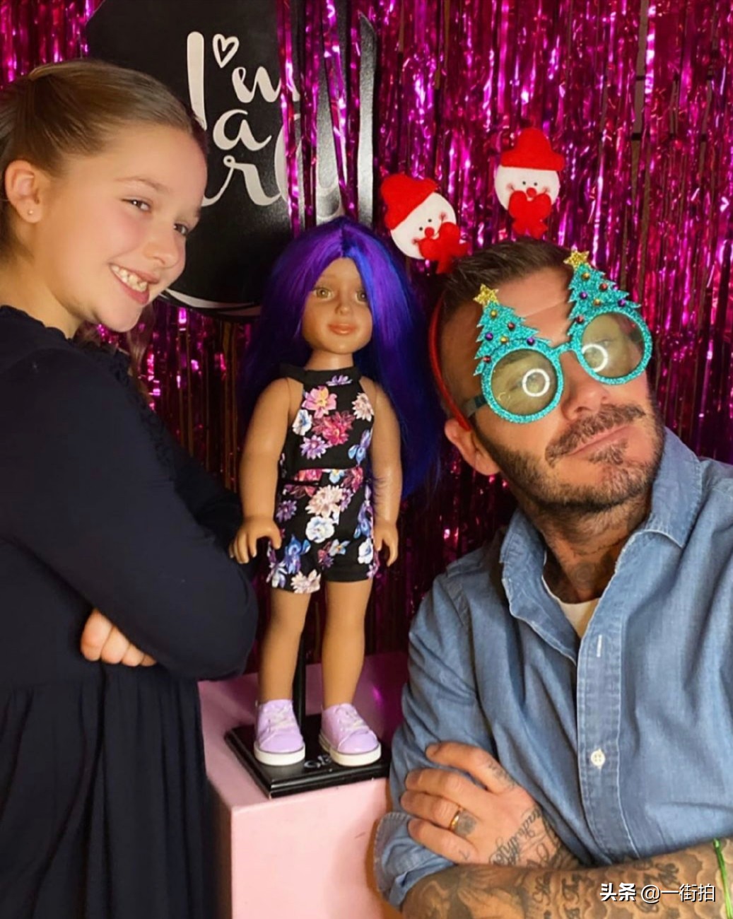 小七贝克汉姆小时候穿吊带裙,贝克汉姆与小七照片