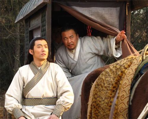 李白因为什么当了翰林供奉,李白翰林供奉相当于现在什么官