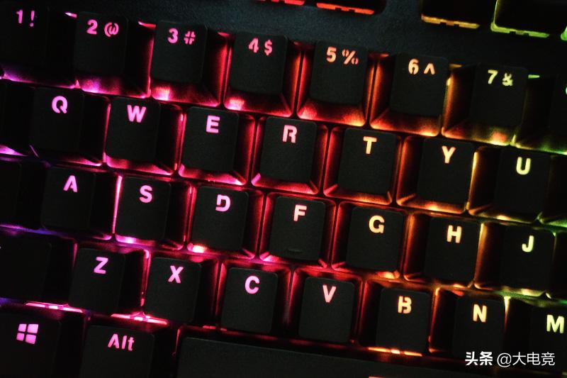 雷柏v520rgb合金版机械键盘评测,雷柏v808樱桃键盘测评