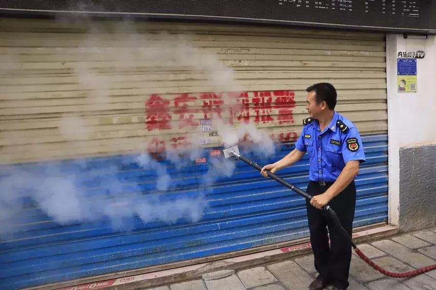 今天，就是要“盘”这些蒙自的城市“牛皮癣”