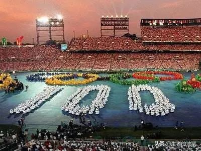 如果英雄哀莫大于心死，不仅是个人的哀歌，更是社会的哀歌