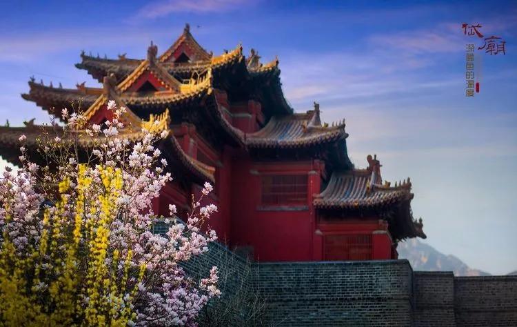 春水初生林初盛春,春水初生林初盛