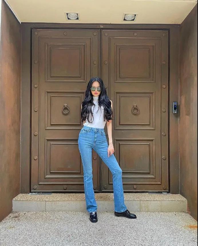 张元英日常私服穿搭,张元英皮裙穿搭