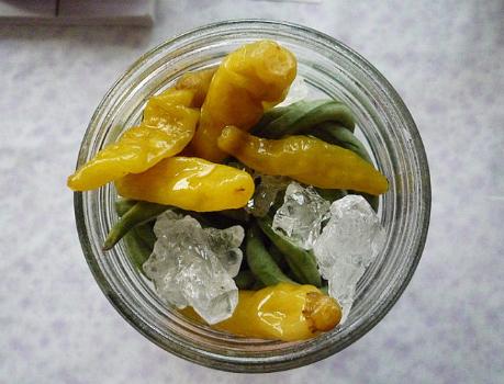 酸豆角怎么腌制才脆爽有什么诀窍,普通豆角能腌酸豆角吗