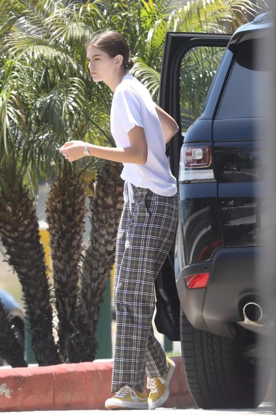 你排队摇号才能买到的匡威，娜比、泫雅和超模Gaia有50多双！