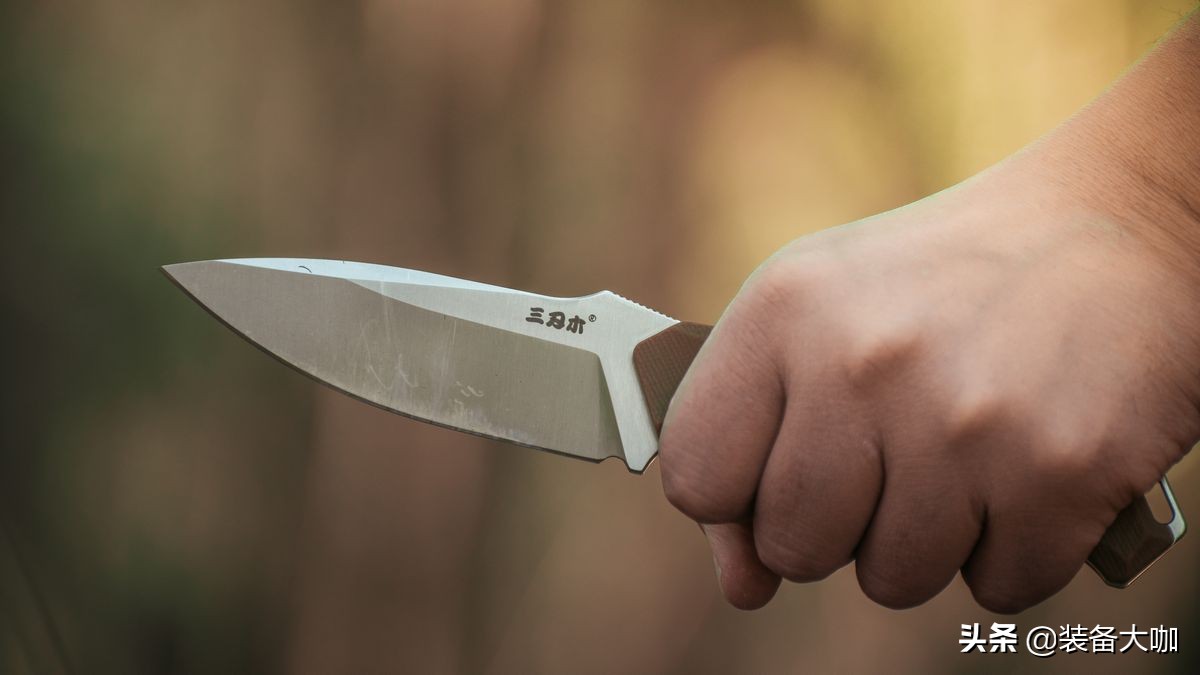 国产十款最值得购买的户外刀,在户外露营斧子好用还是刀好用