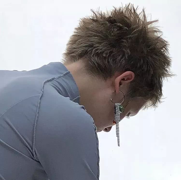 比起Ambush处了什么“对象”,我更关心这些小众配饰品牌何时上新