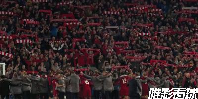 利物浦众将与全场球迷大合唱,利物浦巴萨队歌