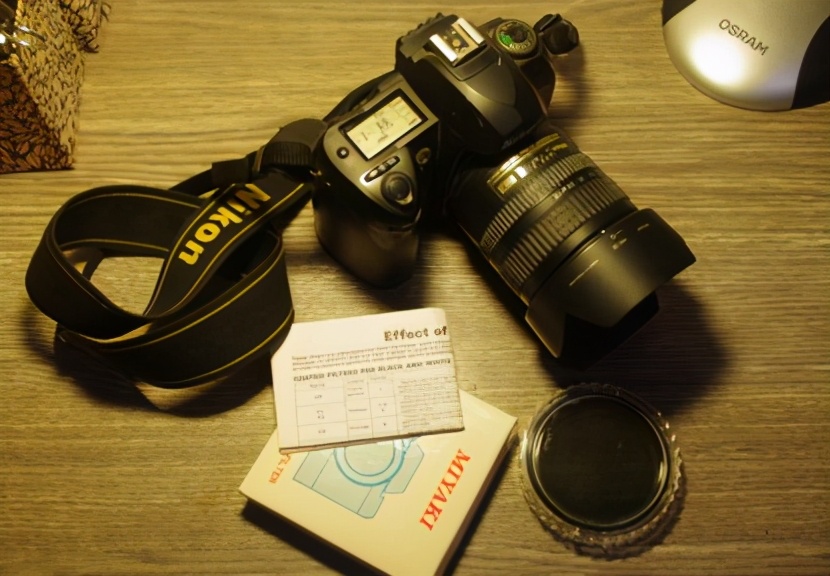 松下lx5和尼康d70拍照画质哪个好,尼康d70跟尼康d3100哪个出的更早