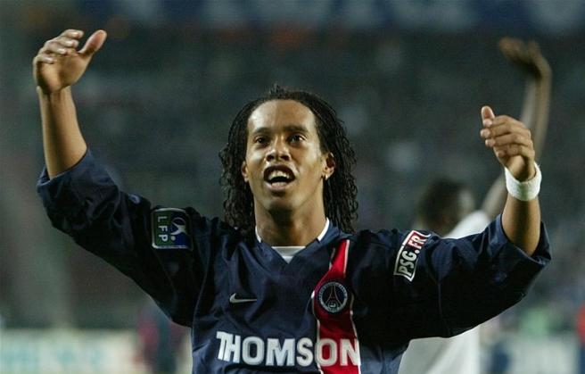 世界足坛第一人小罗,小罗从球王变囚王