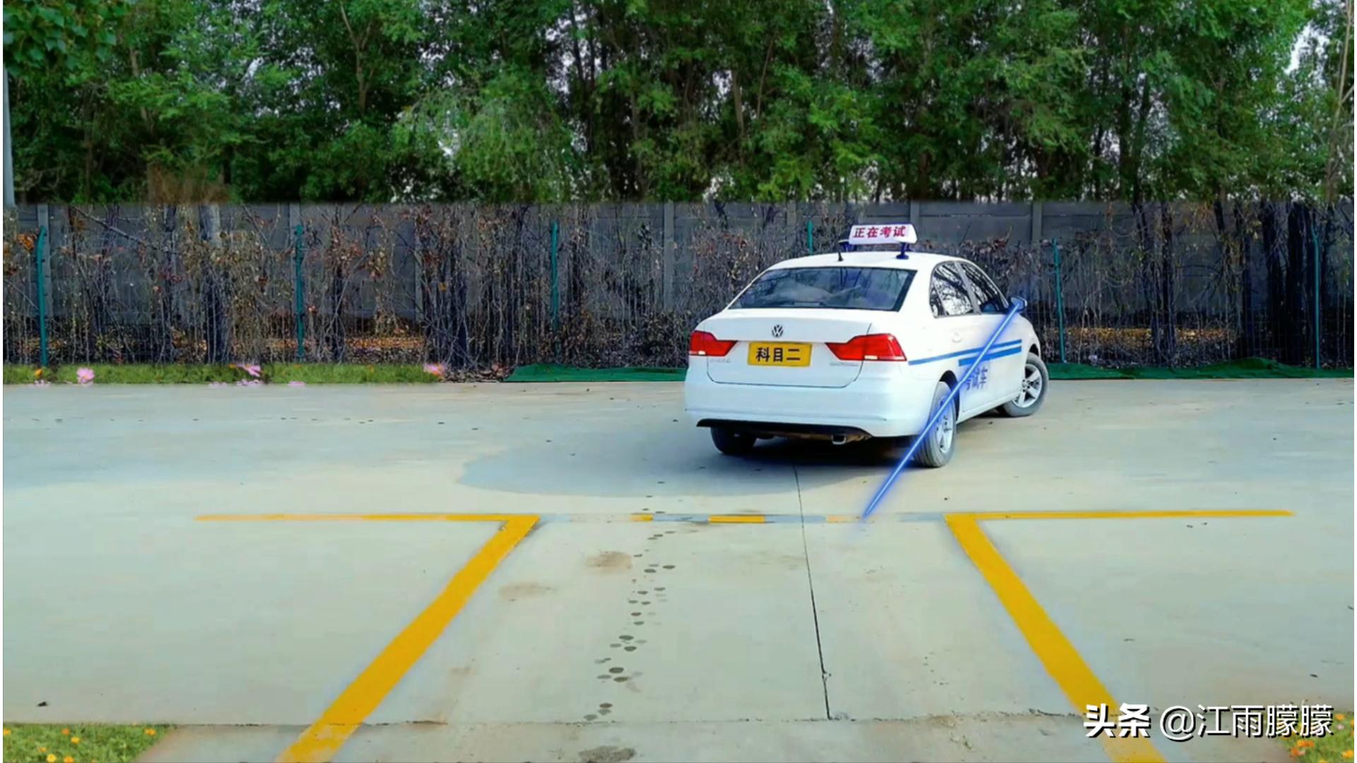 平行倒库最简单方法,三九倒库怎么练