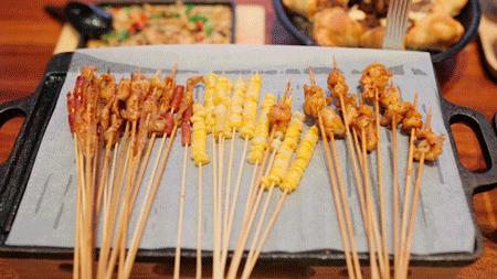 被同事疯狂安利10次的烧烤店！老板说：“我们不想红，人太多啊”