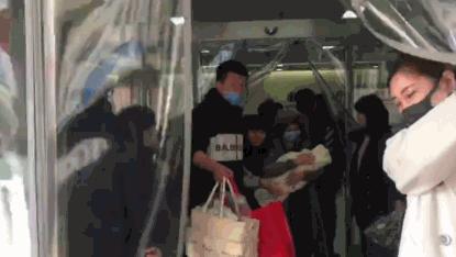 赵丽颖产子后复出,赵丽颖产后出院