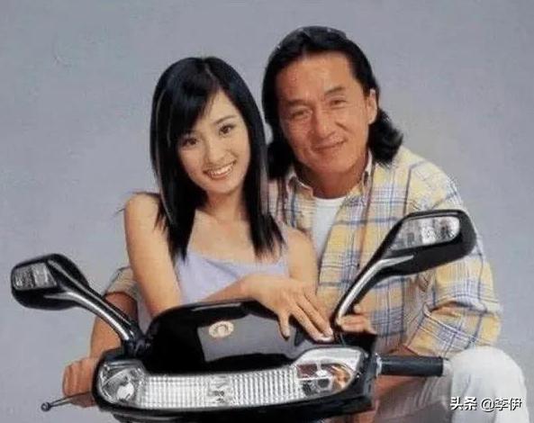 魏大勋杨幂小时候的照片,魏大勋和杨幂照片高清