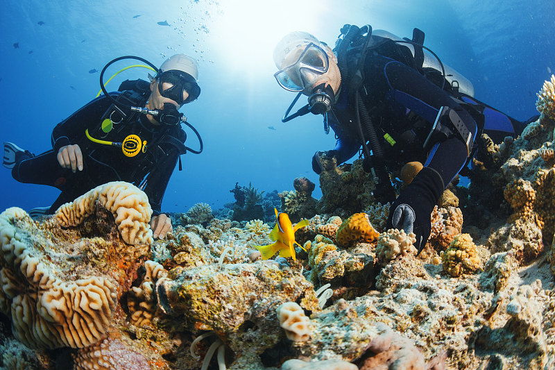 这里号称“中国马尔代夫”，连冯小刚也来取景，好吃好玩还不贵
