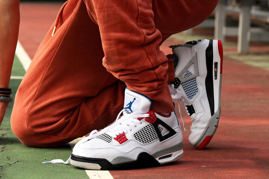 买一送4衣服,买一送四小蓝盾