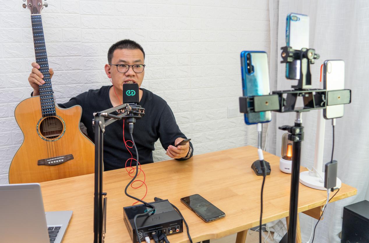 新手小白如何快速入行做主播,新手做主播真的赚钱吗