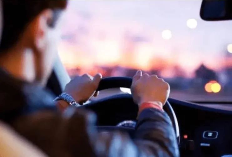 对朋友占有欲太强了怎么解决,对朋友有很强的占有欲是怎么回事