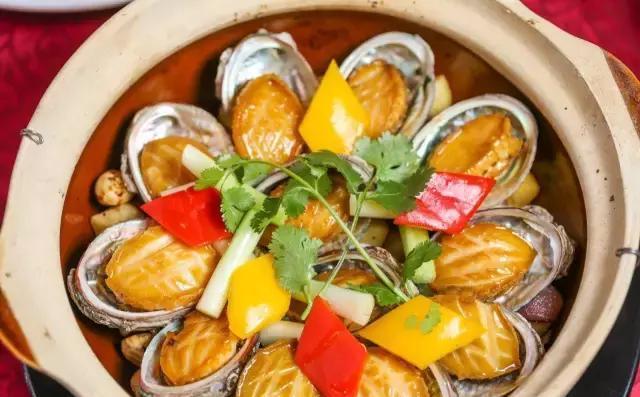 汕尾人吃海鲜,原来海边人是这样吃海螺的