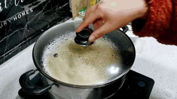 懒人凉皮面糊要注意什么,平底锅凉皮做出来发粘开裂