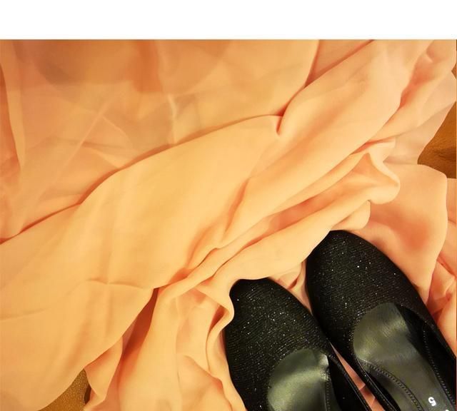 建议30岁以上女性:别穿牛仔裤配小白鞋,这些平底鞋选穿上更高级