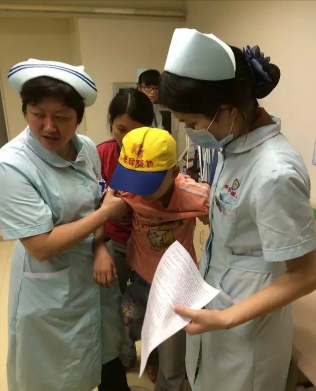 三鹿奶粉毒害的是哪一年的孩子,被三鹿奶粉曾经毒害过的儿童现状