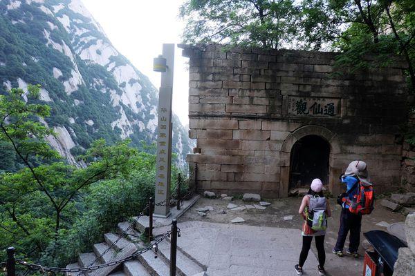 西岳华山五峰风景,华山一日游西安出发路线推荐