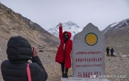 珠峰8844纪念碑和地球第三极,珠峰8844纪念碑在景区内多远