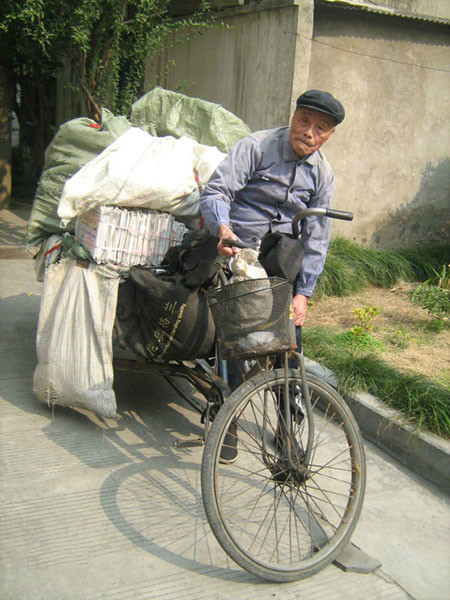 1974年刑满释放的老人蹬三轮车,1974年浙江老汉刑满出狱