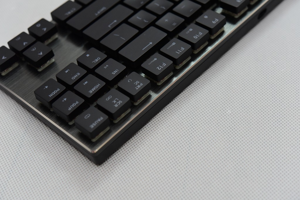 酷冷键盘sk630换键帽,酷冷至尊SK630机械键盘灯光演示